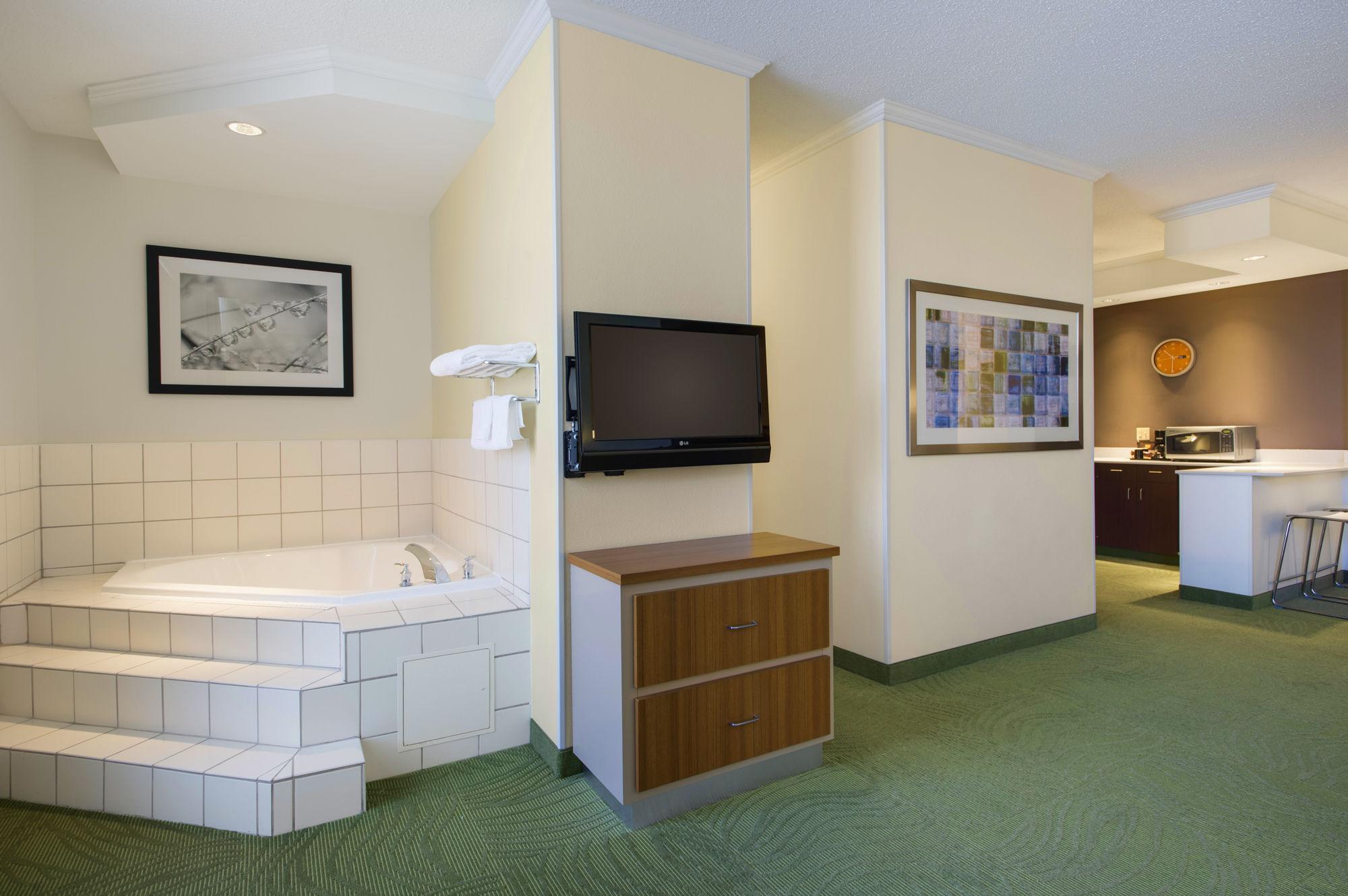 Springhill Suites By Marriott Lawrence Downtown Zewnętrze zdjęcie