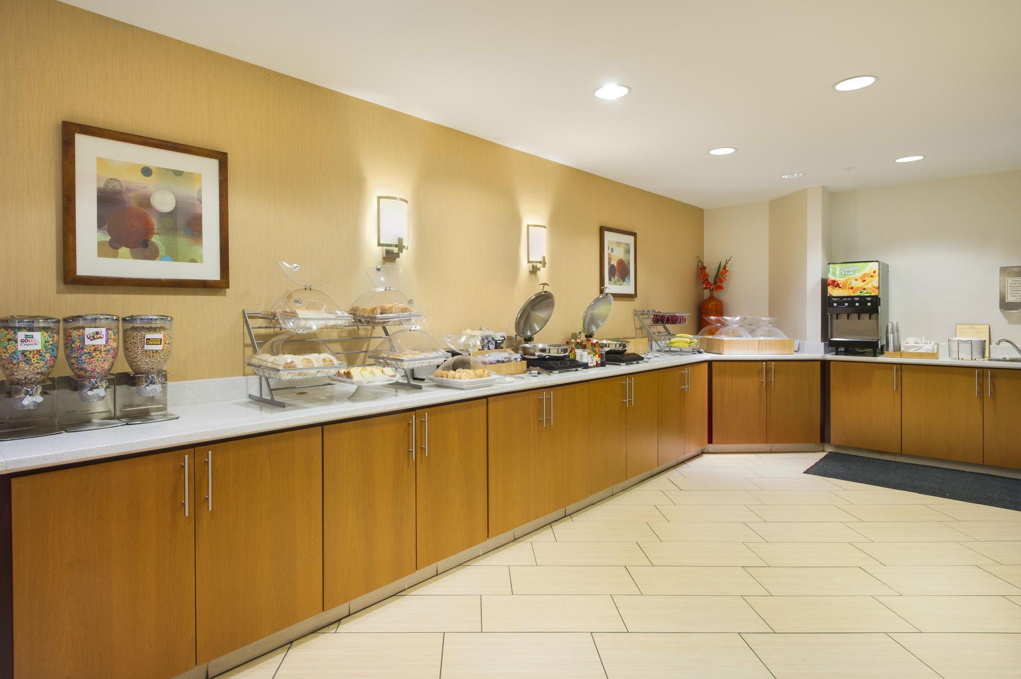 Springhill Suites By Marriott Lawrence Downtown Zewnętrze zdjęcie