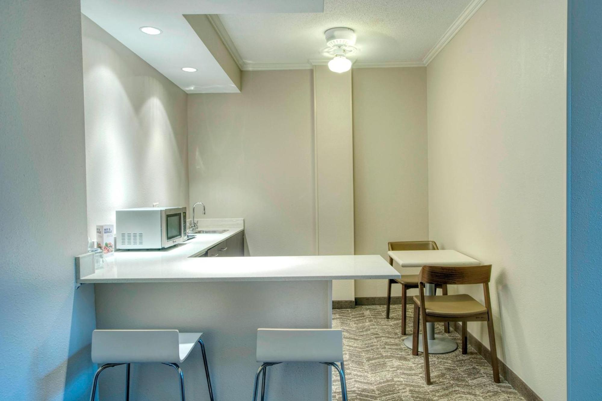Springhill Suites By Marriott Lawrence Downtown Zewnętrze zdjęcie