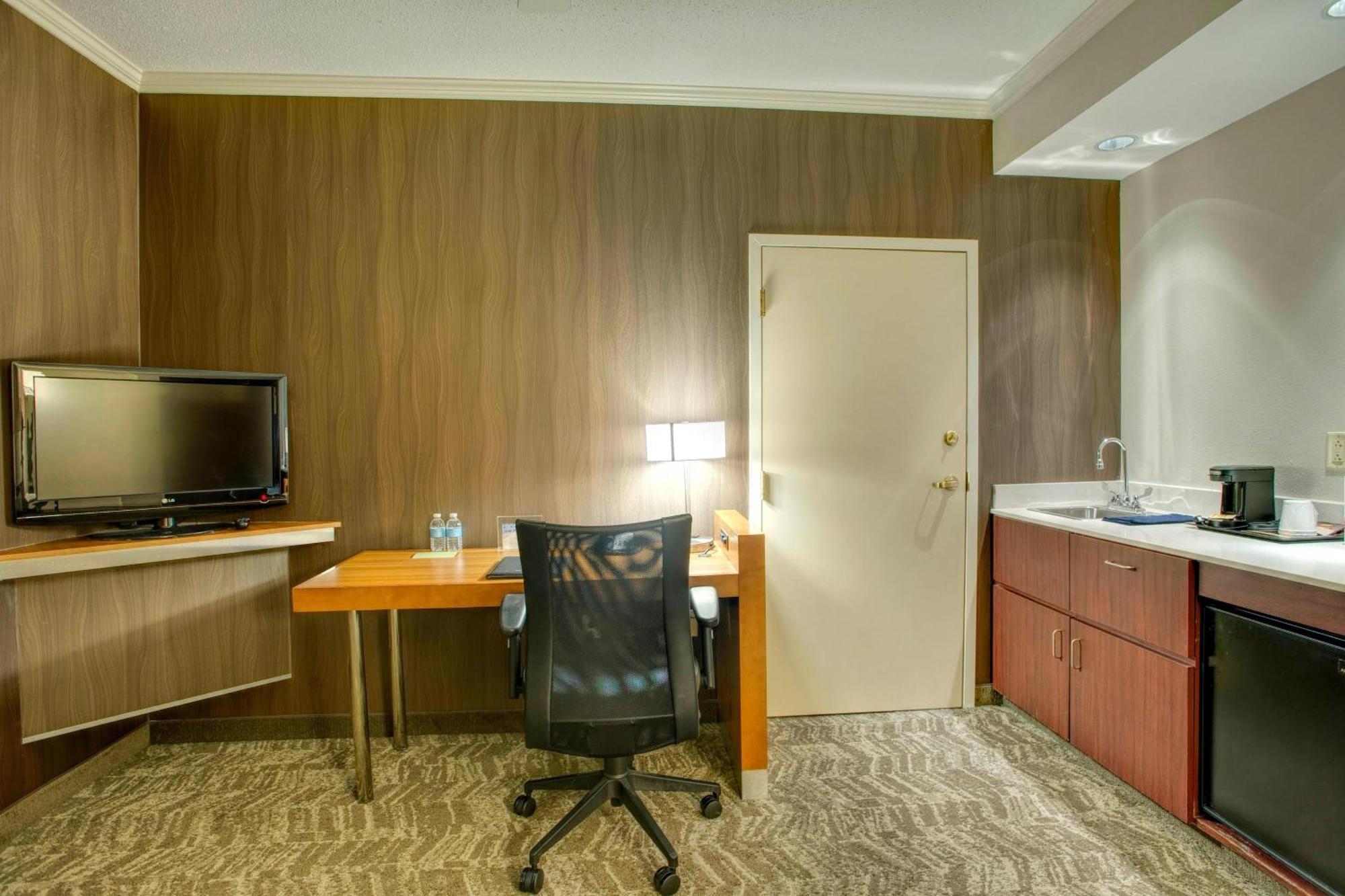 Springhill Suites By Marriott Lawrence Downtown Zewnętrze zdjęcie