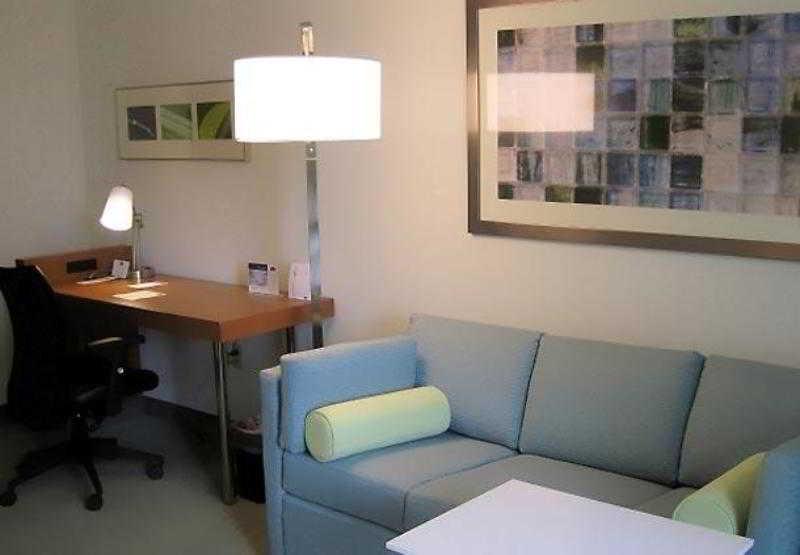 Springhill Suites By Marriott Lawrence Downtown Zewnętrze zdjęcie