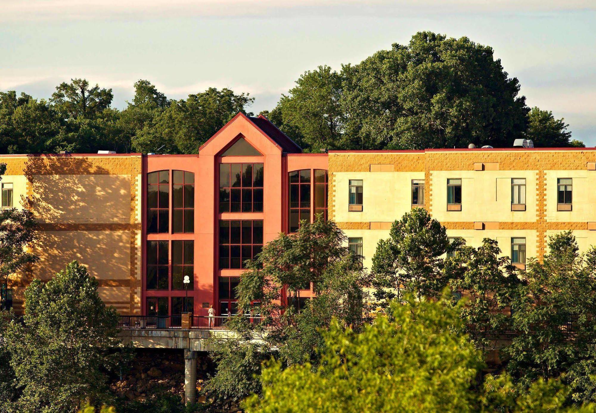 Springhill Suites By Marriott Lawrence Downtown Zewnętrze zdjęcie