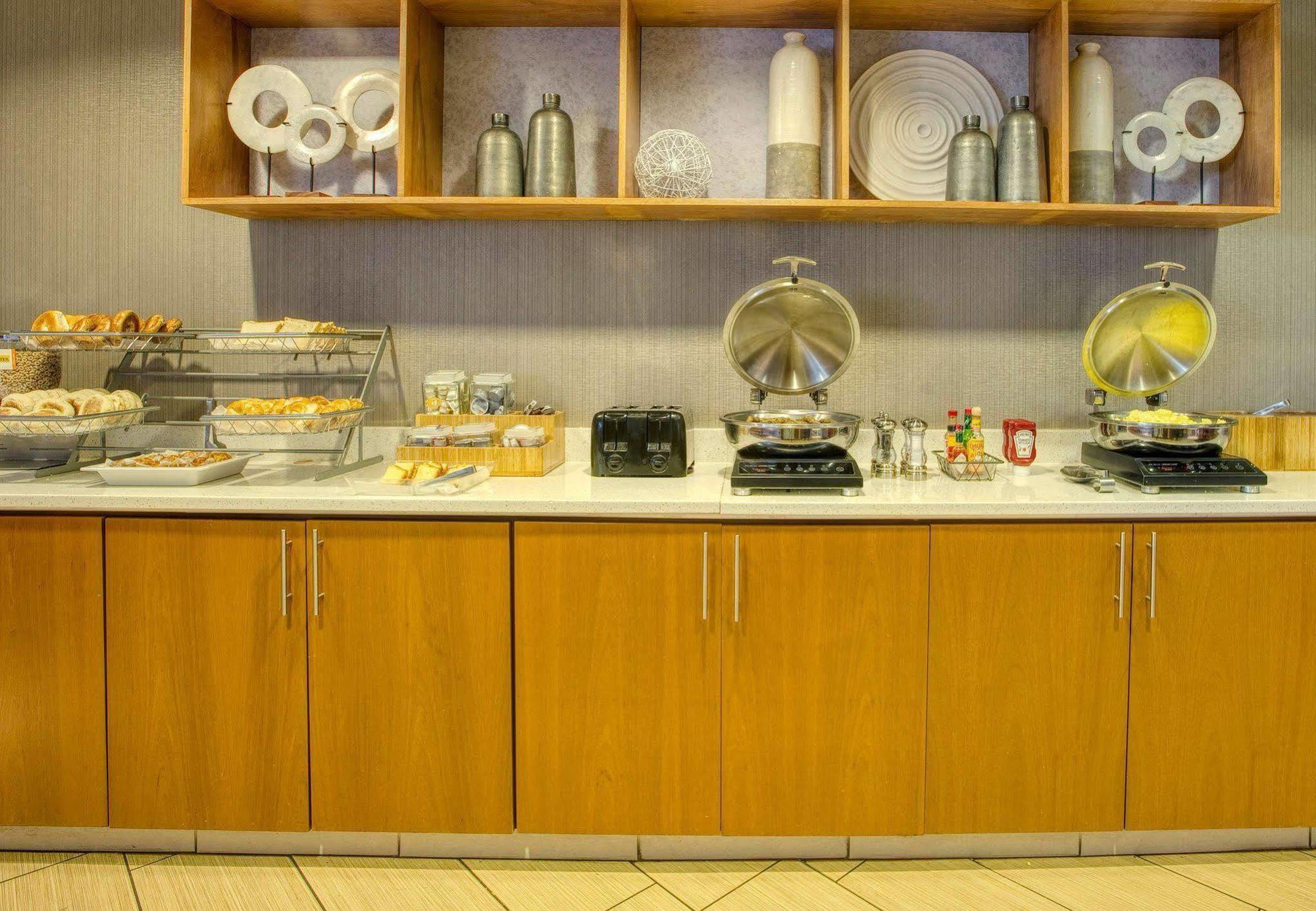 Springhill Suites By Marriott Lawrence Downtown Zewnętrze zdjęcie